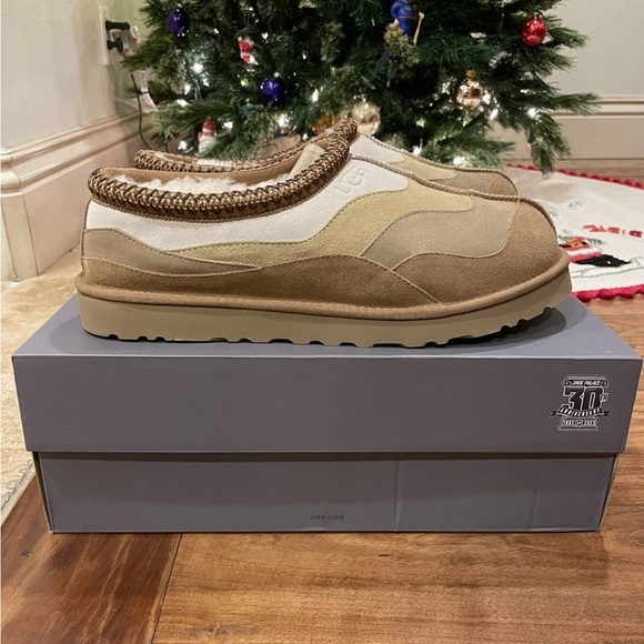 🎨🐕👞 UGG TASMAN SLIPPERS x SHOE PALACE PAINTED HILLS 🎨🐕👞 - Picture 1 of 5